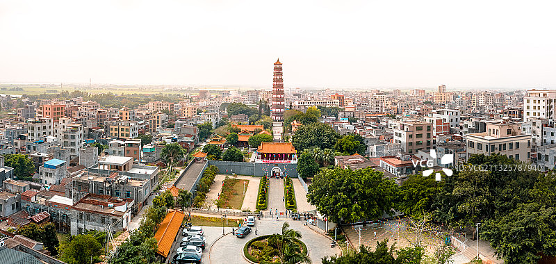 中国广东省湛江市雷州三元塔公园图片素材