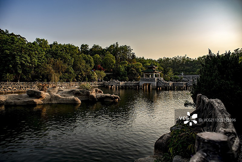 万佛园放生喂养池 万佛园 梅州图片素材