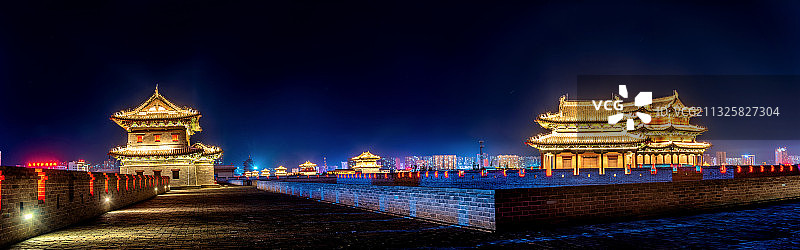 中国山西大同古城清远门全景夜色图片素材