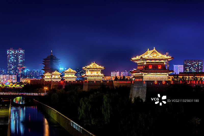 中国山西大同古城夜景风光图片素材