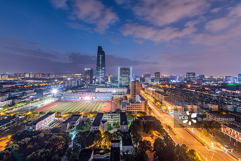 苏州吴中区中润苏州中心日落夜景图片素材