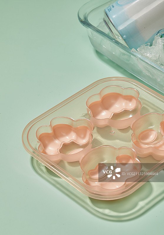 夏日冰格冰块模具图片素材