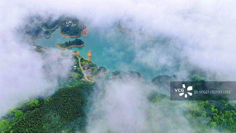 湖南常宁：天堂湖云雾飘缈图片素材
