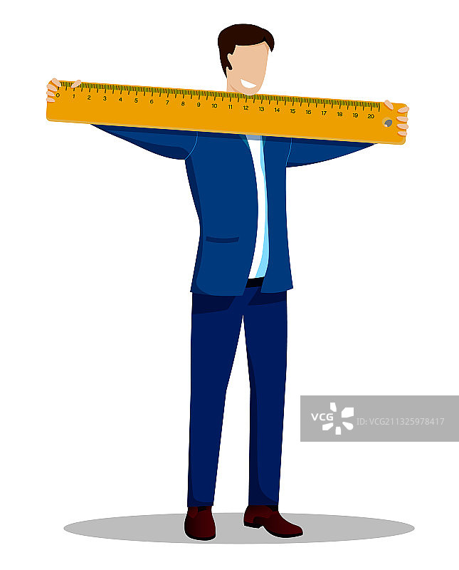 身穿商务西装的男人拿着大号尺子图片素材