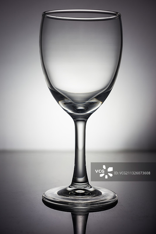 红酒杯特写图片素材