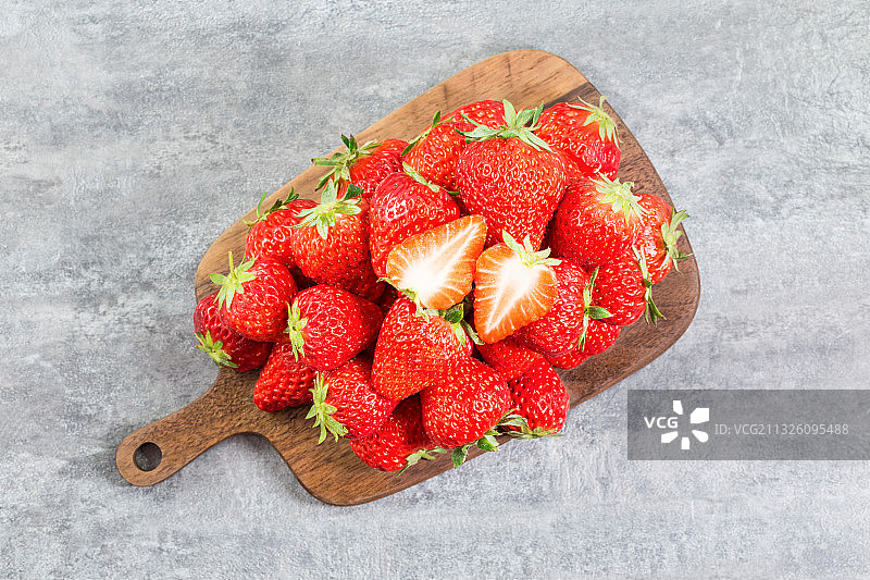 新鲜的草莓图片素材