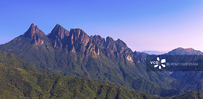 广西贵港市平南县著名旅游景点旅游目的地：北帝山景区雄峰图片素材