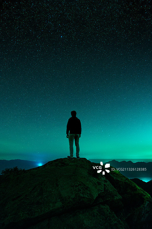 星空下的人图片素材