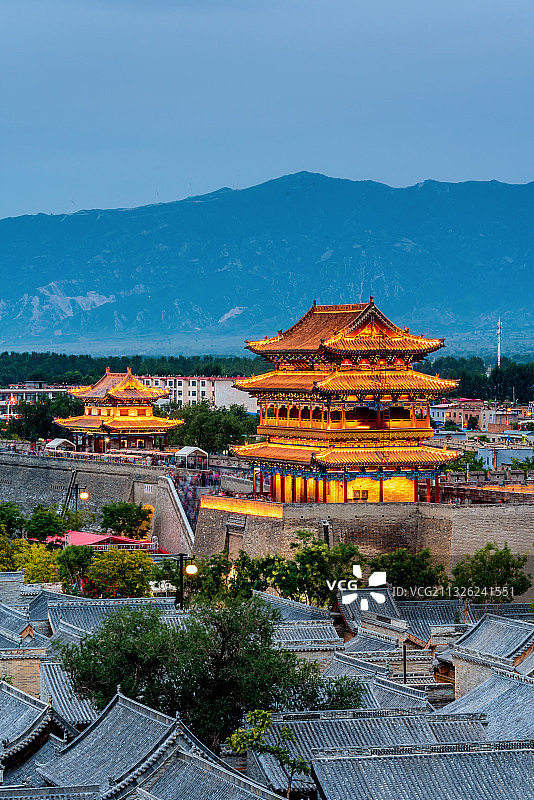中国山西忻州古城南门景贤门夜景图片素材