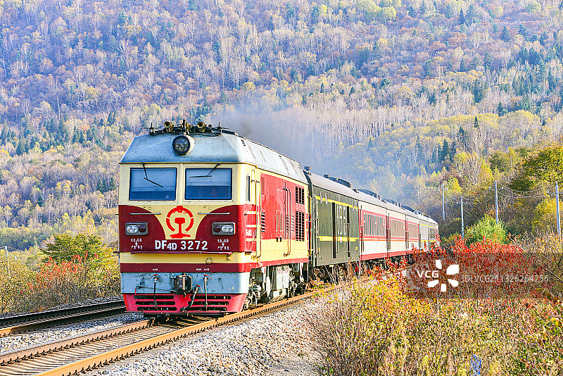 佳木斯-北京K266次绿潭站接近图片素材