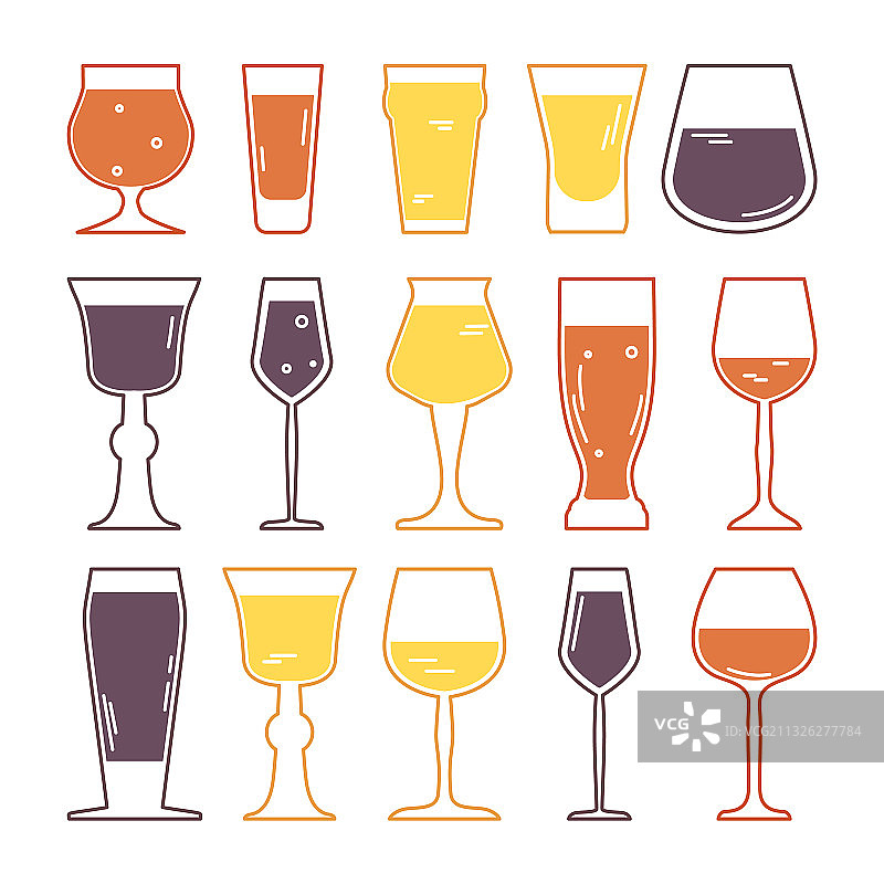 各种酒精鸡尾酒和烈酒杯图片素材