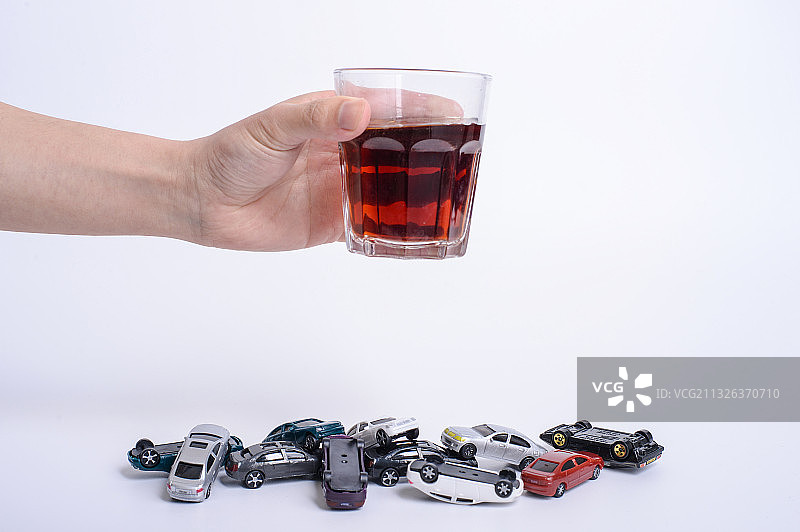 酒后不开车图片素材