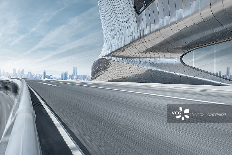 现代建筑柏油路图片素材