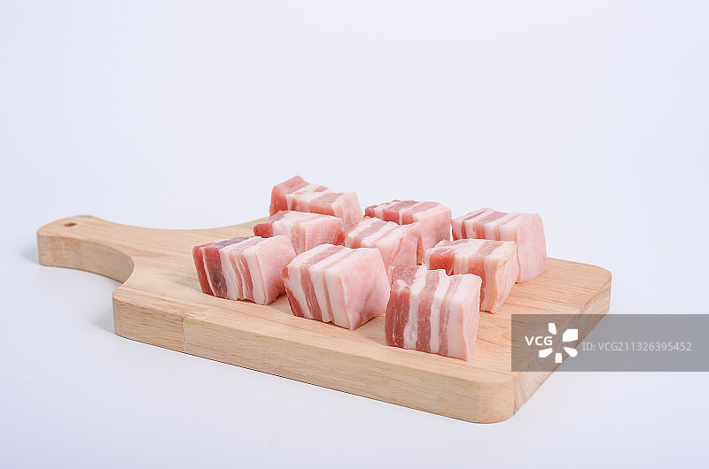 五花肉红烧肉块图片素材