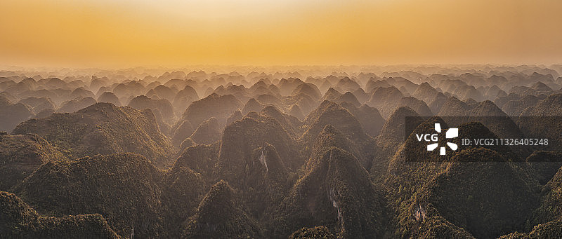 贵州荔波的喀斯特峰林，茂兰风格图片素材