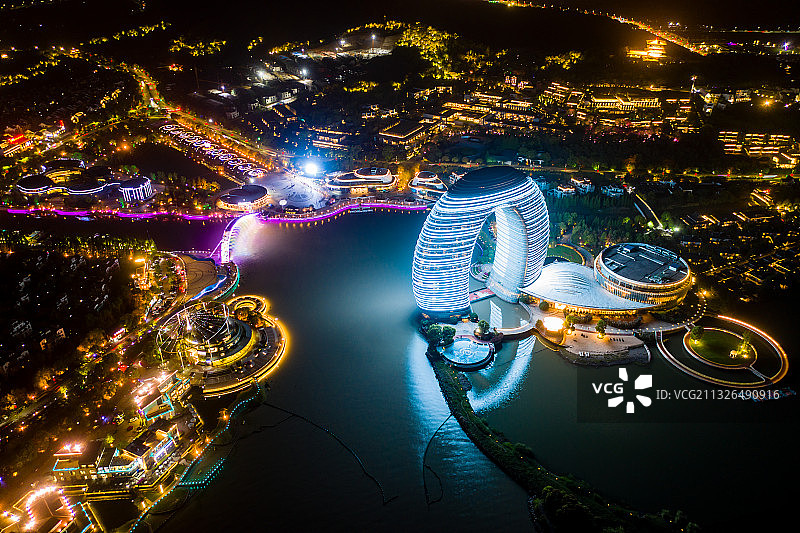 湖州市南太湖月亮湾广场夜景图片素材