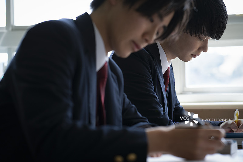 学生们在教室里学习图片素材