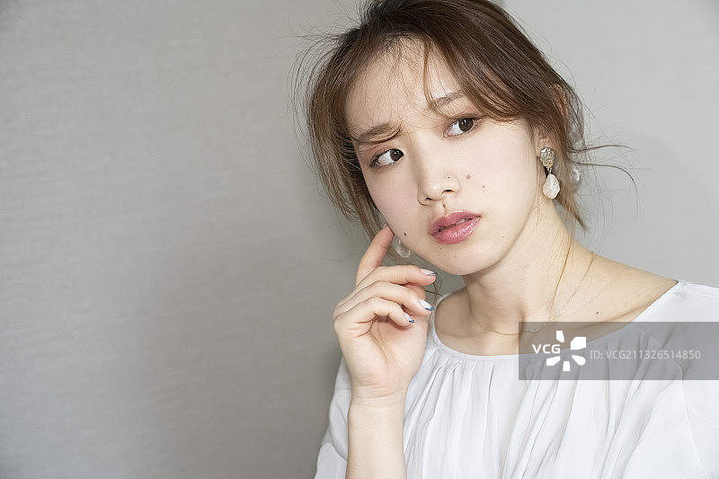 一位美丽女人的肖像图片素材