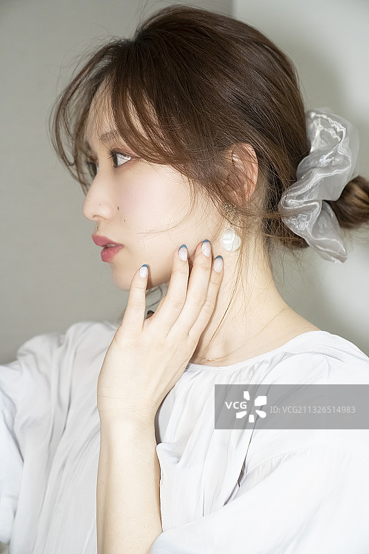 一位美丽女人的肖像图片素材