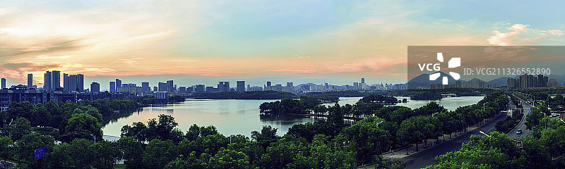 天井湖长卷图片素材