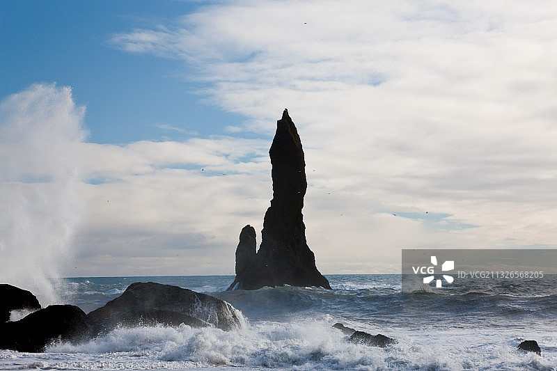 维克附近的雷尼斯德兰格岩柱，冰岛图片素材
