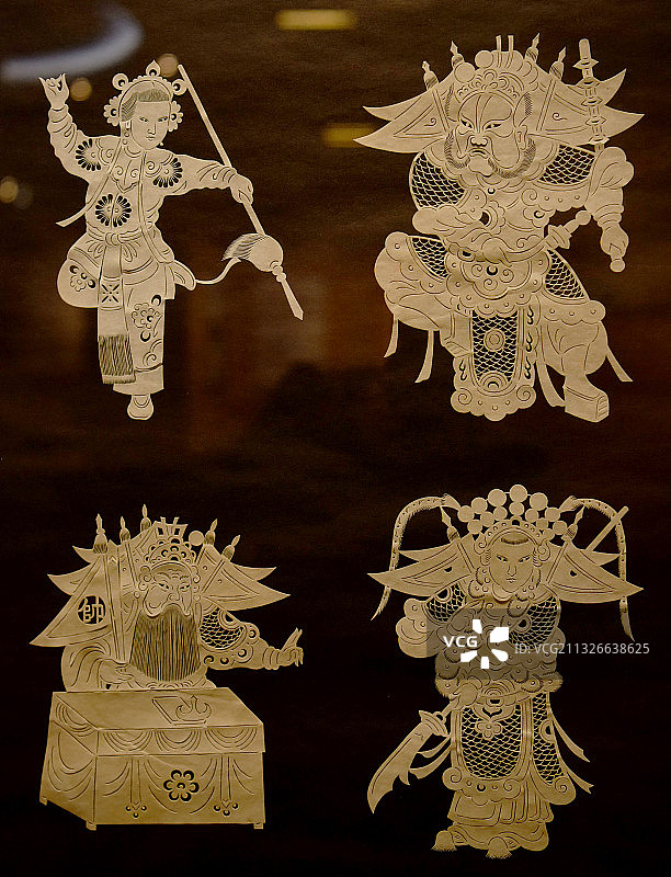 河北蔚县代蔚长歌主题成列展上拍摄的蔚县剪纸艺术作品图片素材