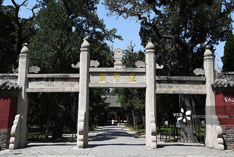 山东济宁邹城市亚圣庙石坊图片素材