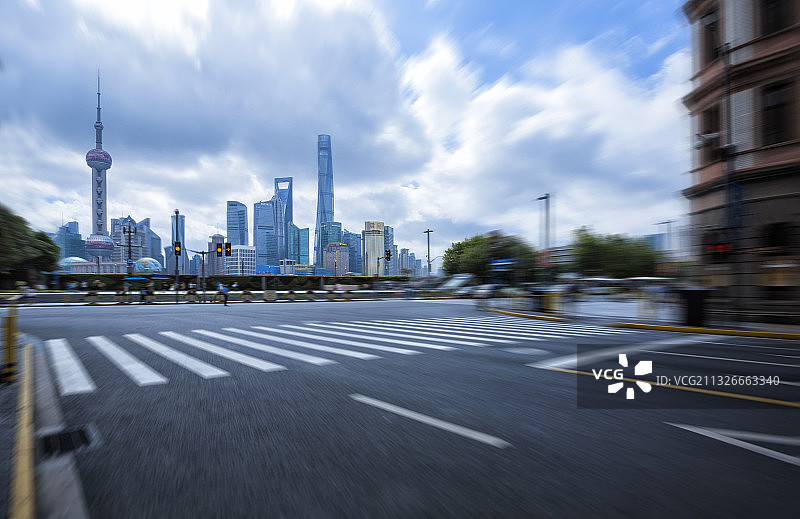 上海外滩城市风光，上海旅游景点，上海，路图片素材