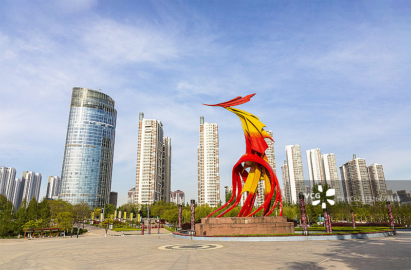 山东省临沂市凤凰广场春季风景图片素材