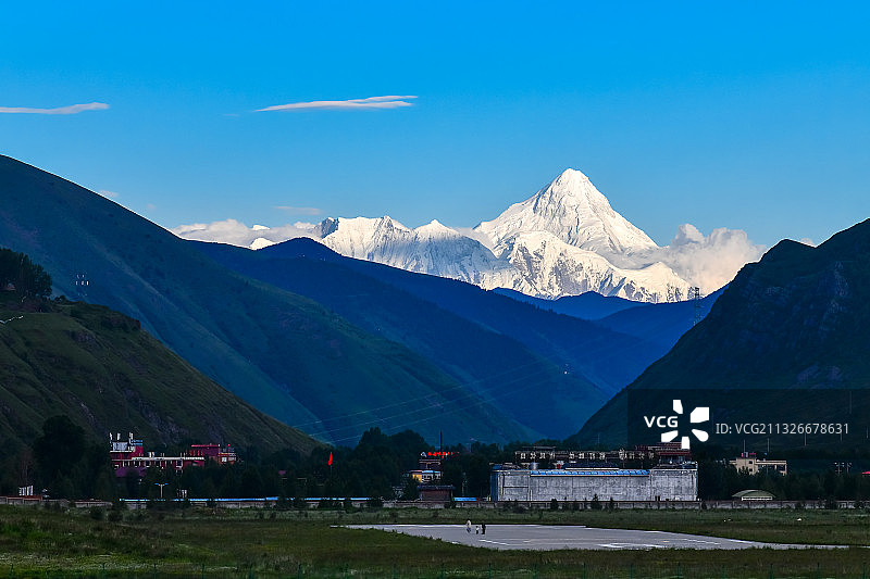 贡嘎山图片素材