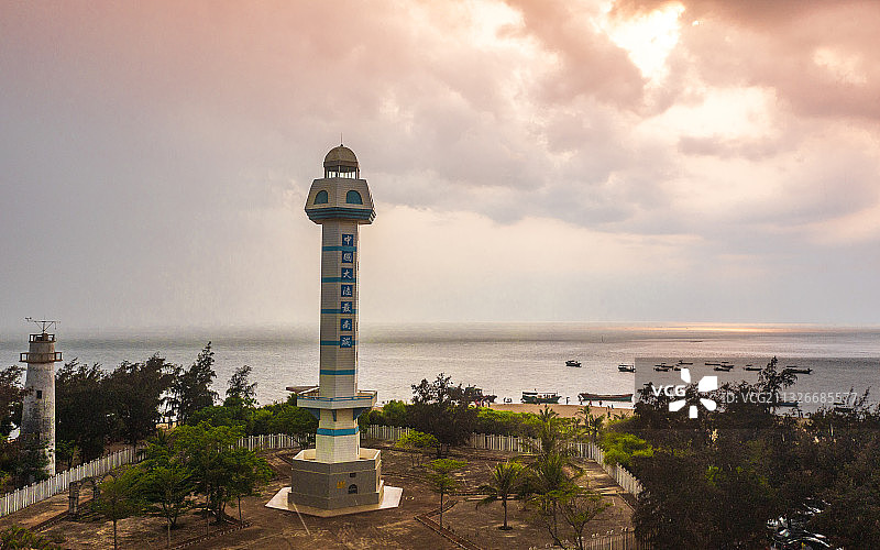 中国大陆最南端南极村灯角楼图片素材