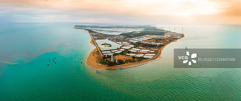 中国大陆最南端南极村灯角楼图片素材