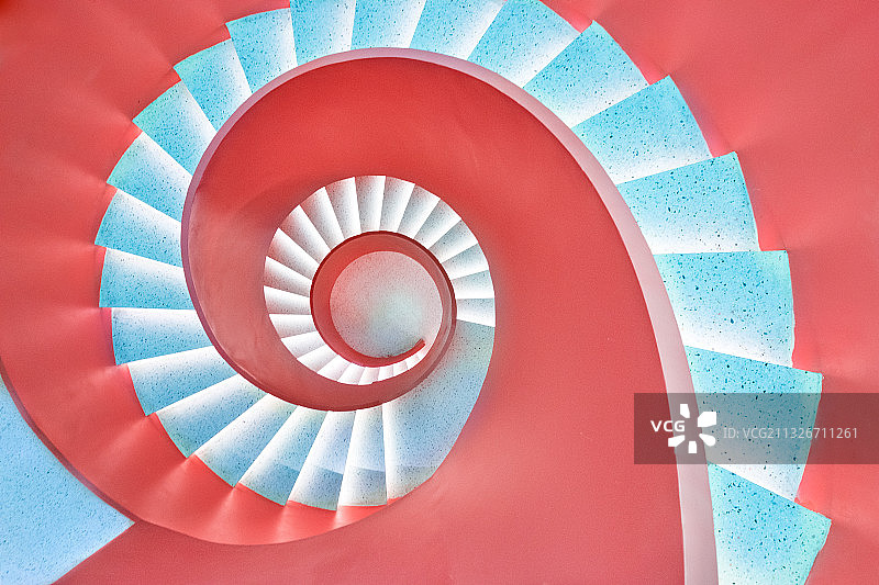 现代室内建筑旋梯图片素材