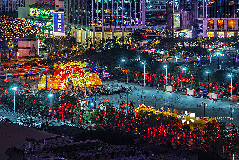 中国农历新年中的广州迎春花市夜景图片素材
