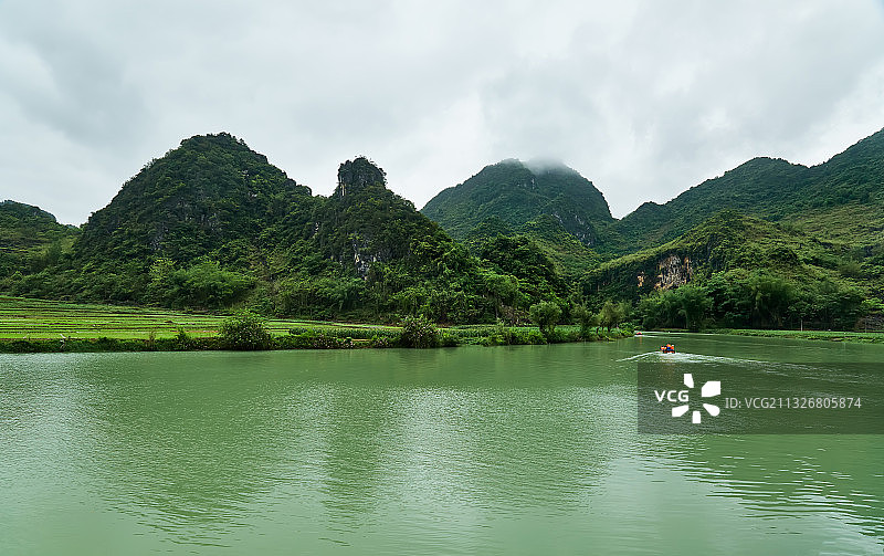 旅游出行广西河池市巴马瑶族自治县盘阳河畔风光图片素材