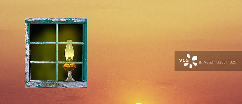 窗户里的灯图片素材