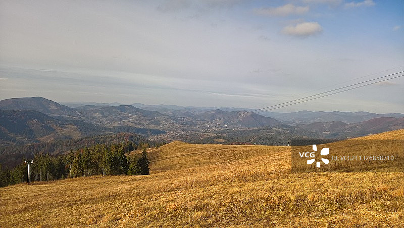田野对天空的风景图片素材