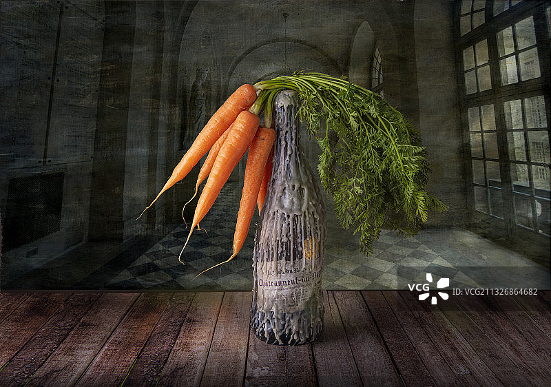 木桌上的胡萝卜特写，英国图片素材