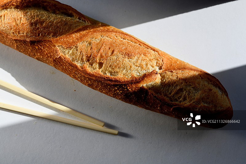 餐桌上的面包俯视图，法国图片素材