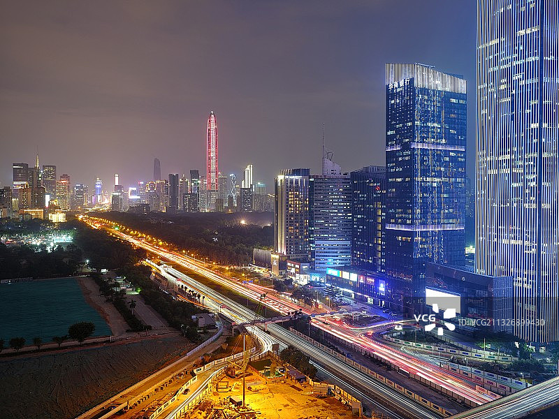 夜幕下的深南大道图片素材