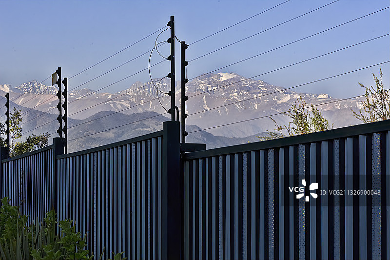 智利圣地亚哥首都区晴空山景图片素材