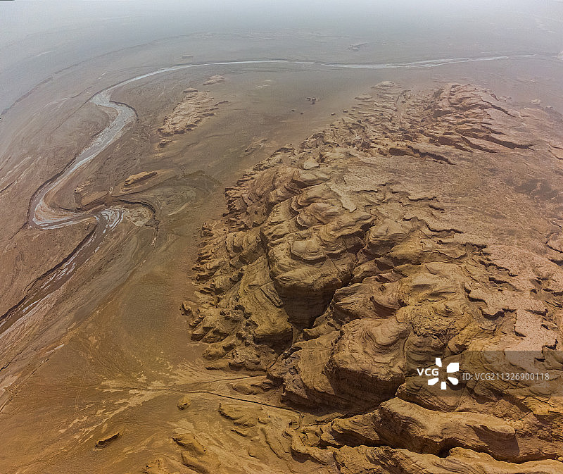 伊朗克尔曼省贾维斯海角的海岸线航拍景色图片素材