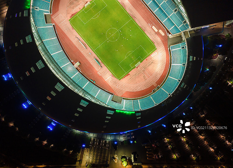 航拍江苏常州奥林匹克体育中心城市夜景图片素材
