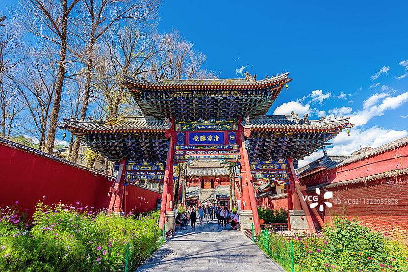 中国山西忻州五台山塔院寺山门牌坊图片素材