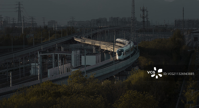 The elegant steel beast 钢铁猛兽图片素材