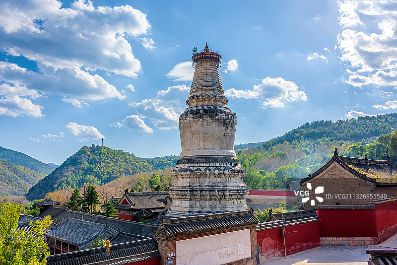中国山西忻州五台山白塔图片素材