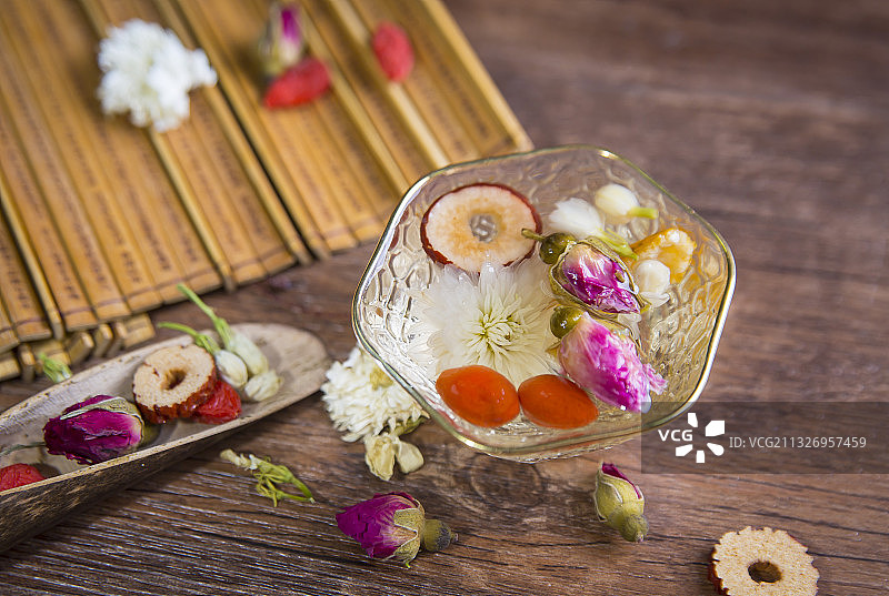 花茶，养生茶，甘菊，枸杞，茉莉花，冰糖，陈皮，玫瑰花图片素材