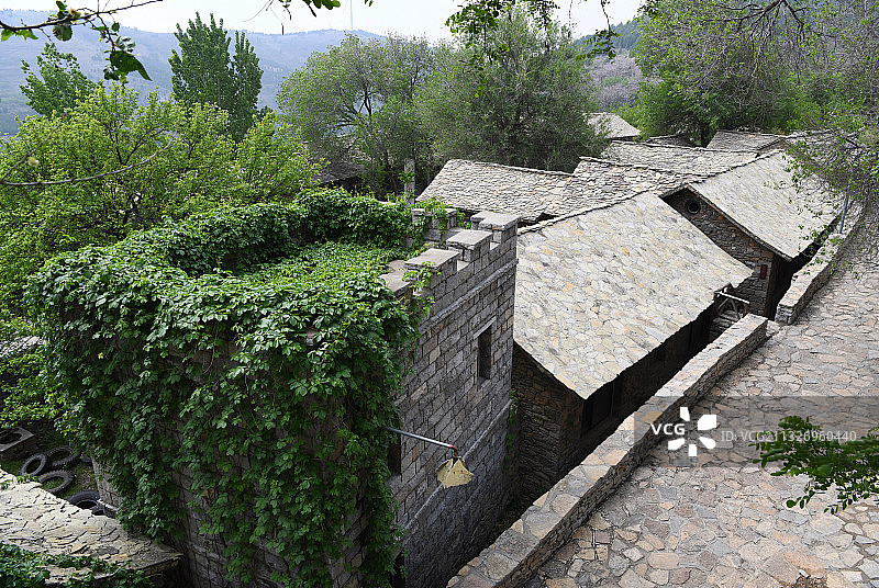 中国传统村落——山东枣庄山亭区兴隆庄石板房古村落图片素材
