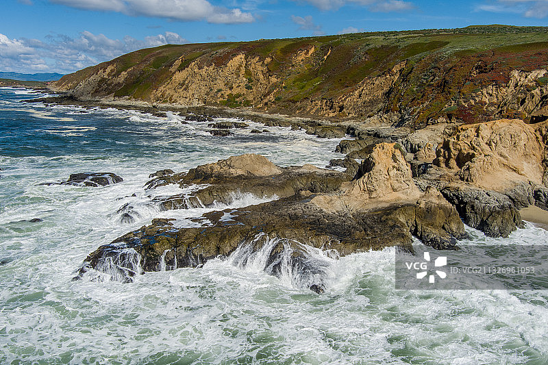 索诺玛海岸鸟瞰：加利福尼亚州索诺玛县博德加海岬图片素材