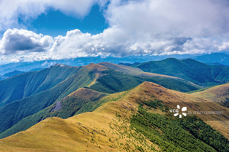 中国山西忻州五台山东台山景风光图片素材